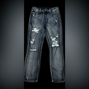 JUDY BLUE boyfriend fit distressed jeans